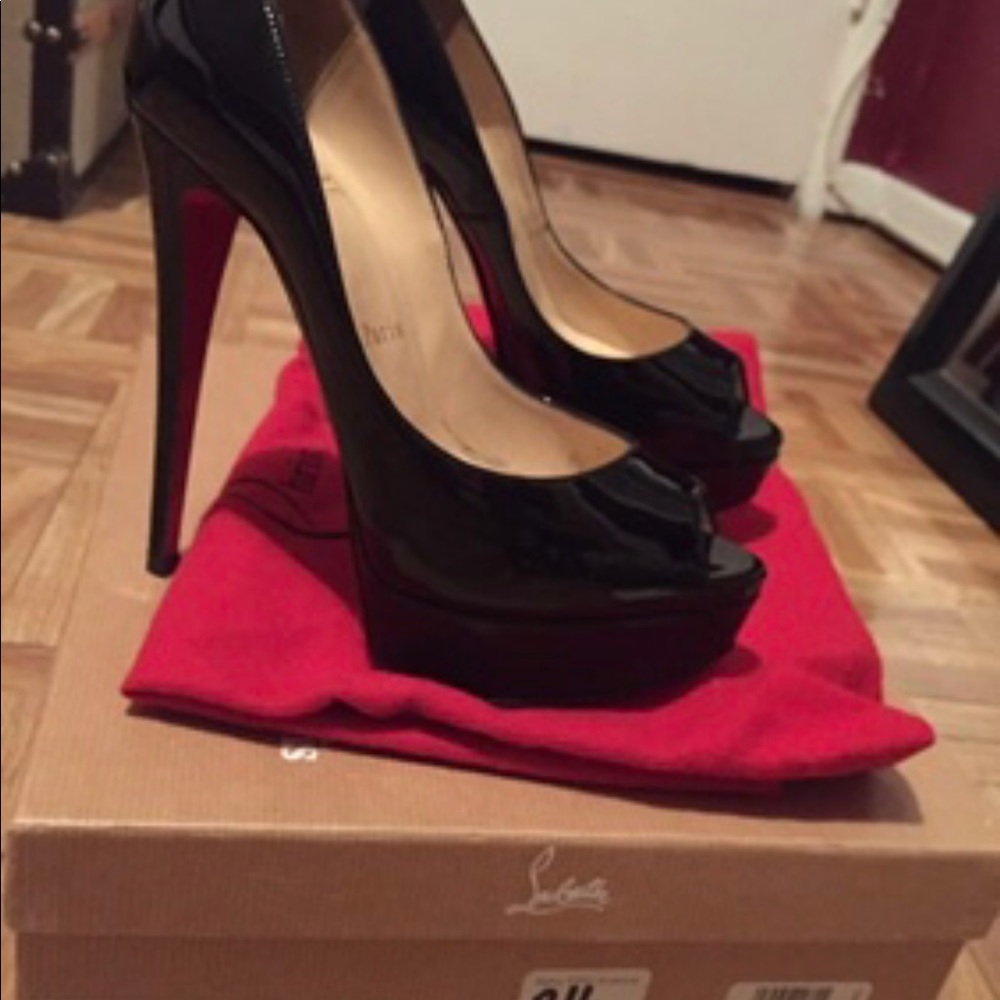 Christian Louboutin Lady Peep